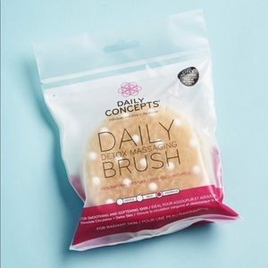 Daily Detox Massaging Brush